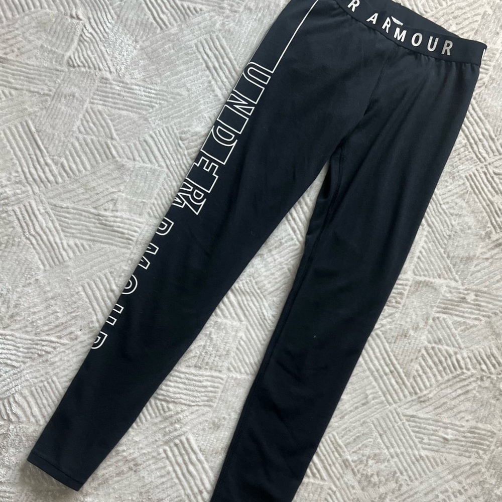 NWT Under Armour Black Performance Leggings High Waist